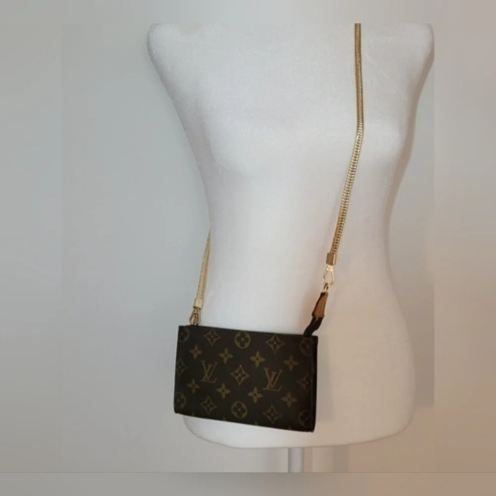 Authentic Louis Vuitton Monogram Pouch - Picture 6 of 12